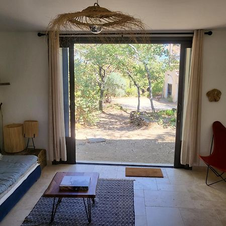 Le Cabanon Panzió Ménerbes Kültér fotó